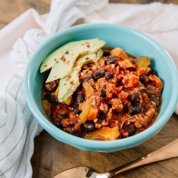 Turkey chili recipe with lots of vegetables